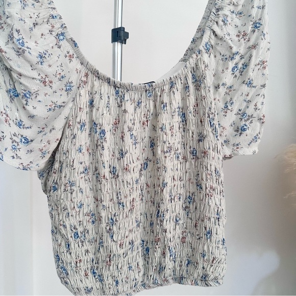 RTR Slate & Willow Women's Ruched Puff Sleeve Floral Top Size Small - Picture 8 of 8